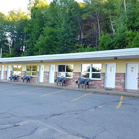 Stucco Lodge-3